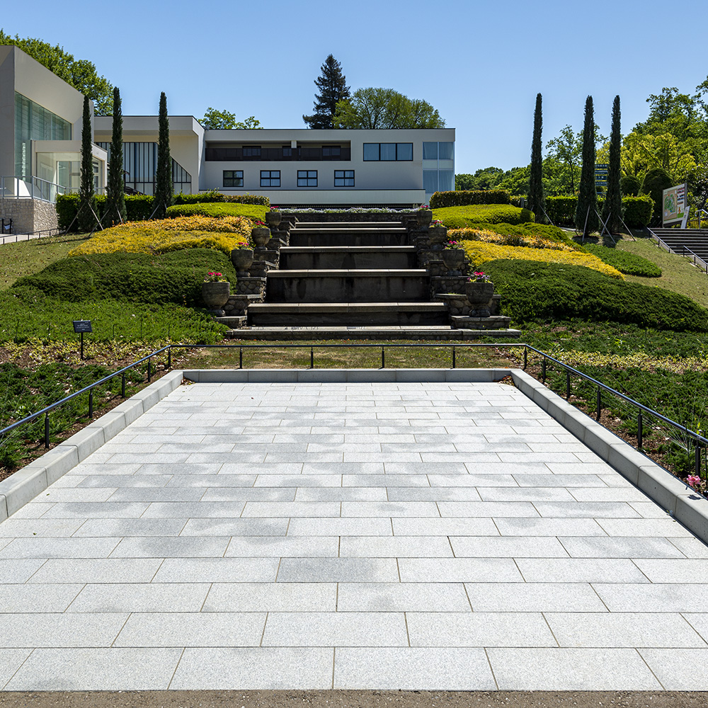 御影板石 白 一面バーナー仕上げ | 造園資材館