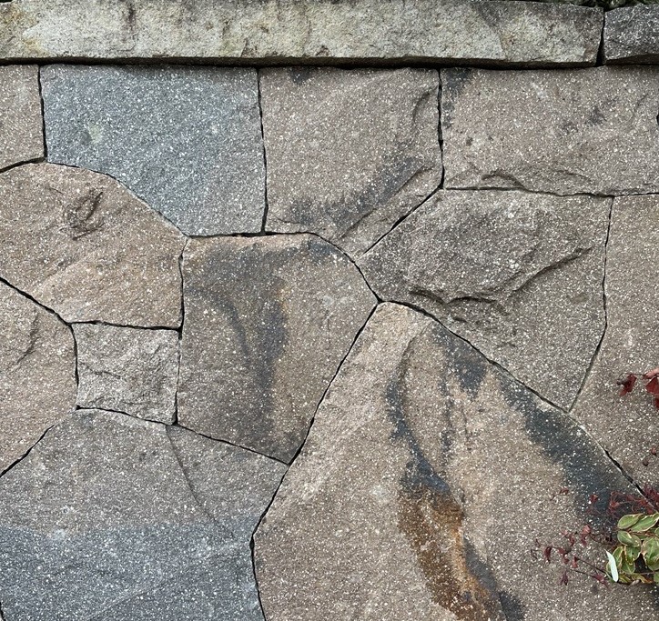 丹波鉄平石(割丹波) 壁面石 | 造園資材館